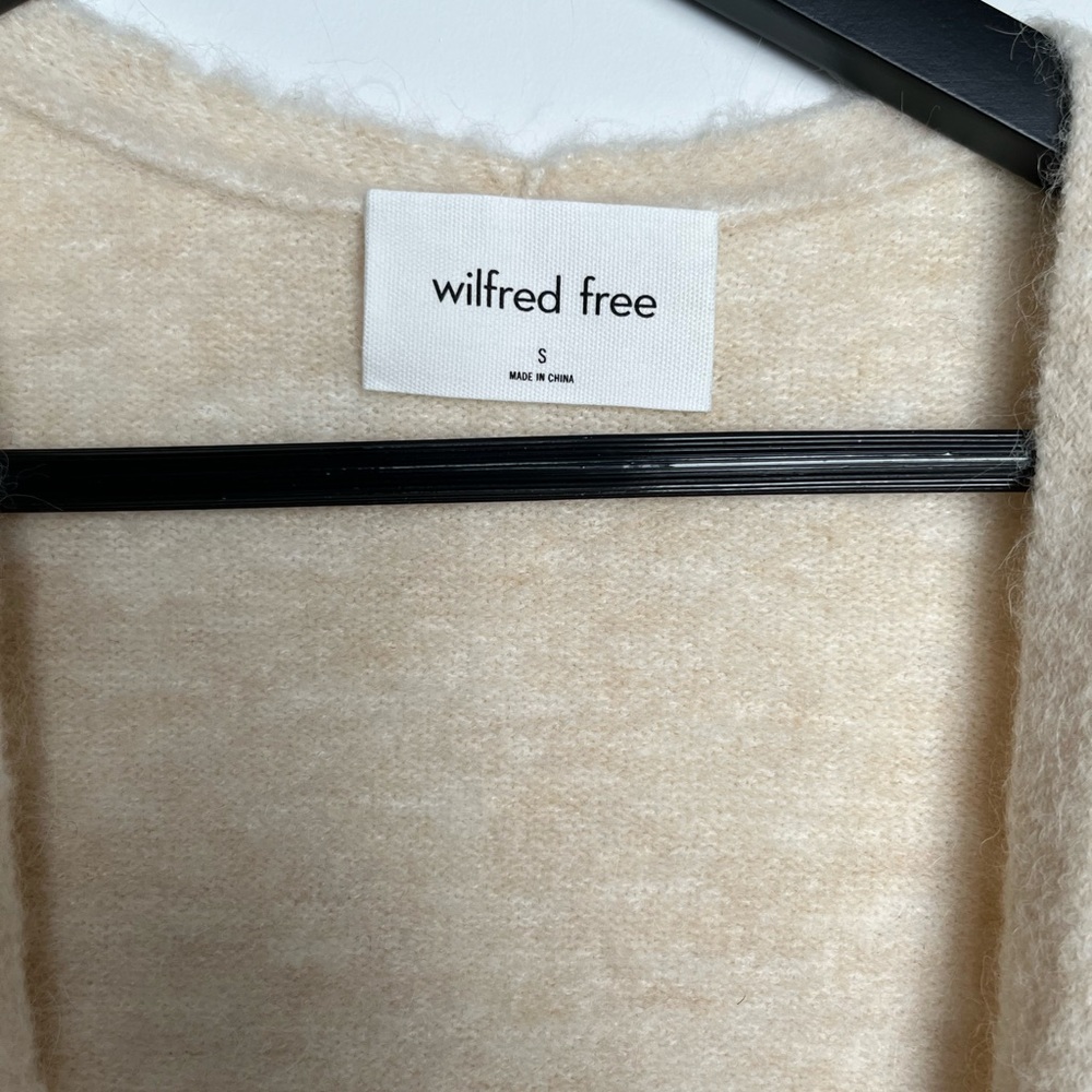 Aritzia Aronson Sweater - Picture 6 of 8